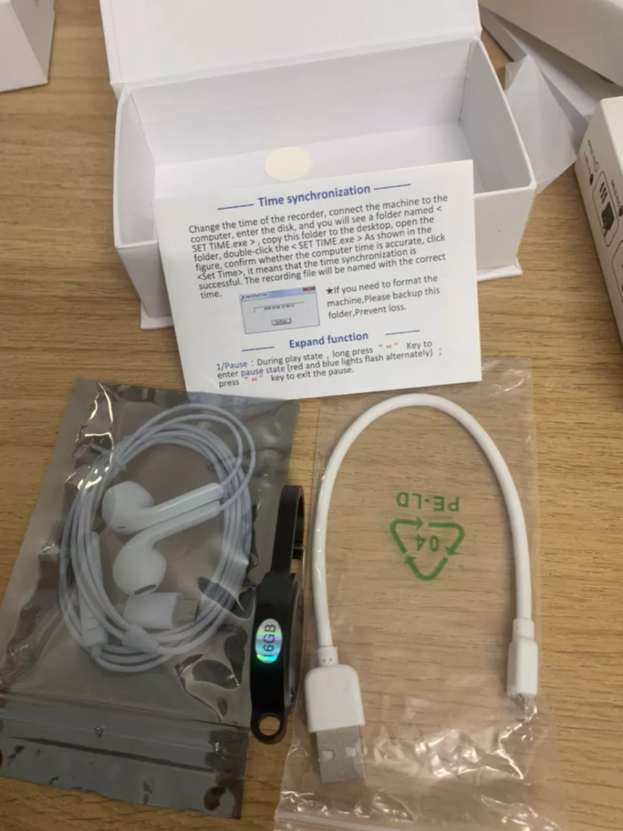 máy ghi âm ngụy trang